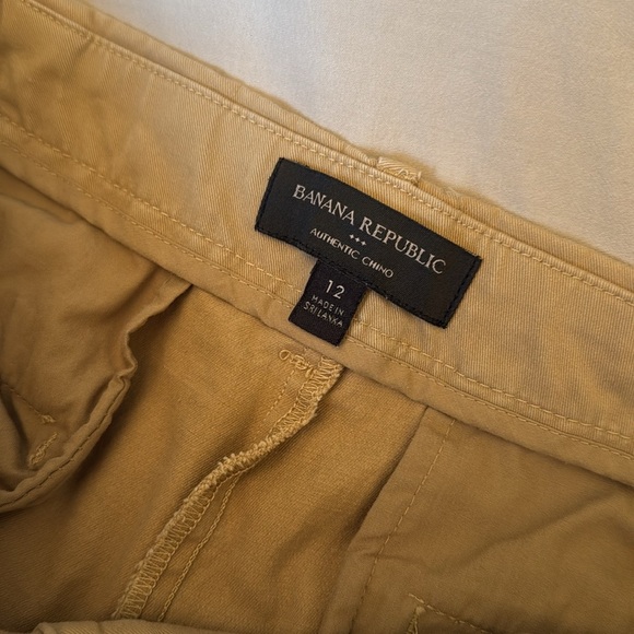Banana Republic Authentic Chino Flat Front Short khaki size 12 (A20) - Picture 3 of 5